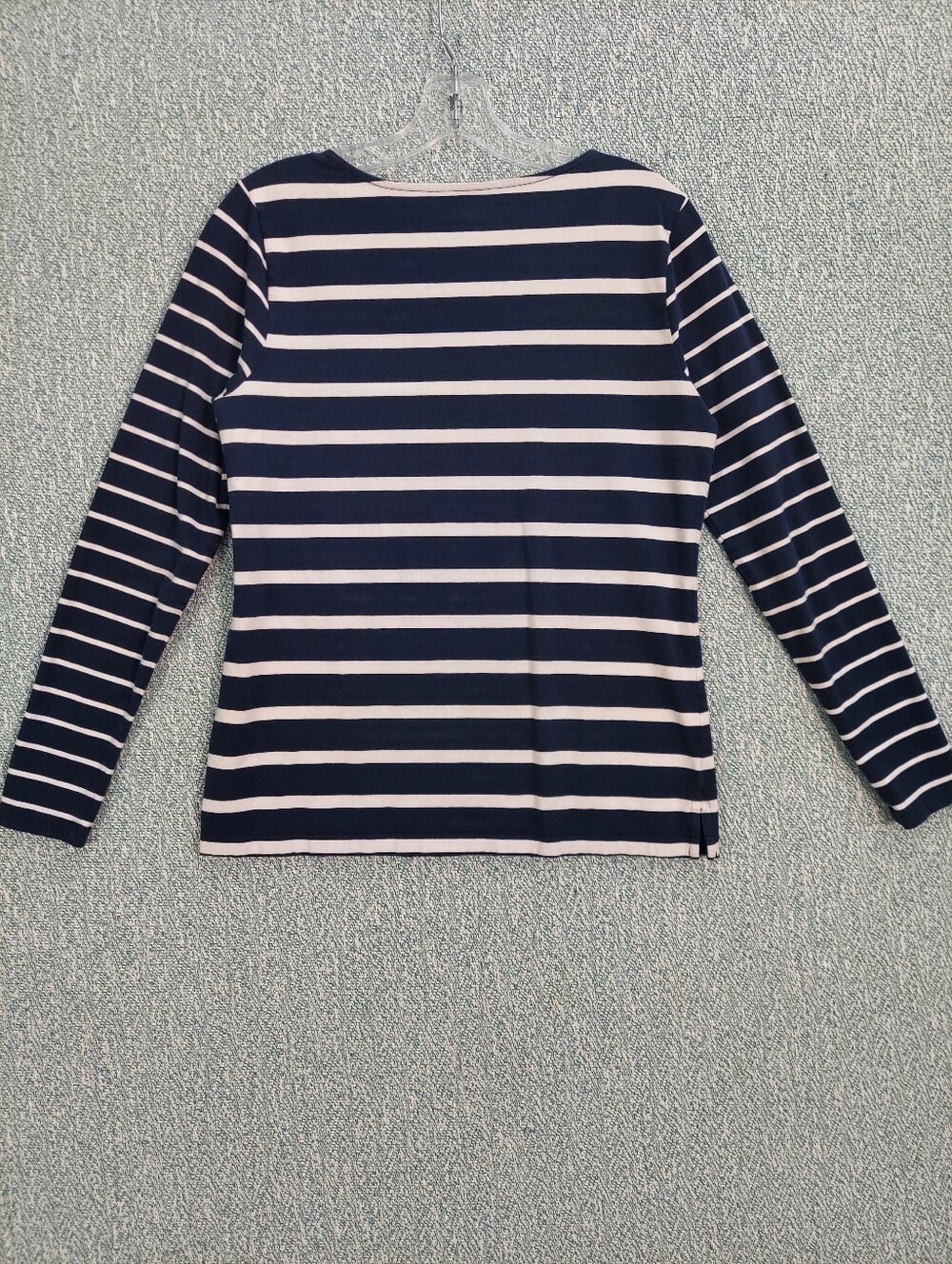 Vineyard Vines Navy and White Striped Long Sleeve Top, Wmns M - Picture 4 of 9